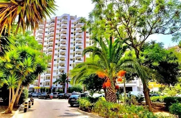 Apartahotel Happy Na Rocha 2